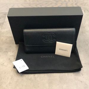 CHANEL Gusset Flap Wallet